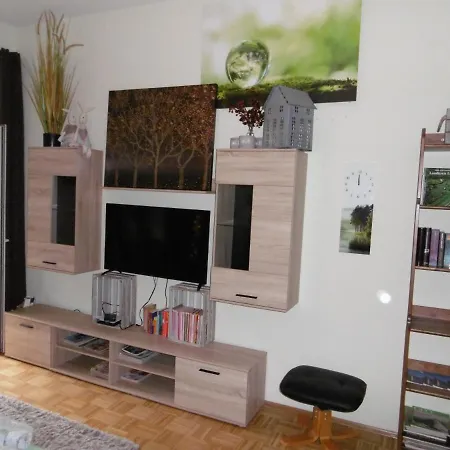 Apartment Mitten In 2 *